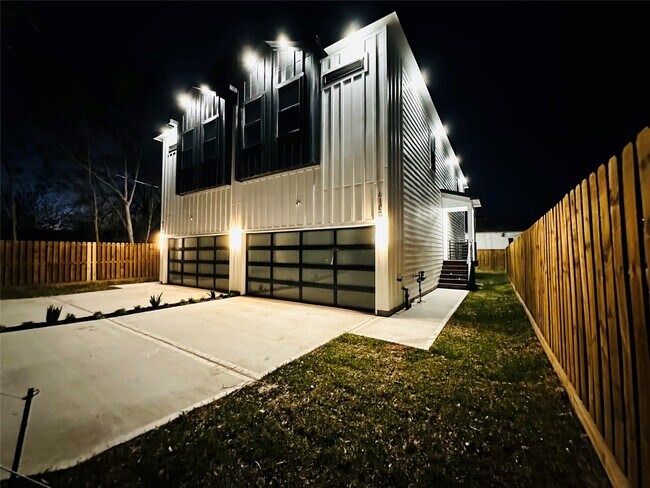 Foto del edificio - 610 E 41st St