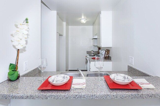 Foto del edificio - Canyon Village Apartment Homes