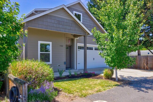 Building Photo - 1360 Swayze Ln
