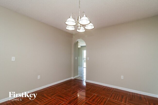 Building Photo - 127 Barrington Dr