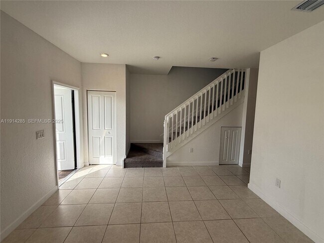 Building Photo - 685 NE 208th Terrace