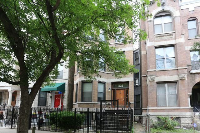 Foto del edificio - 1332 N Claremont Ave