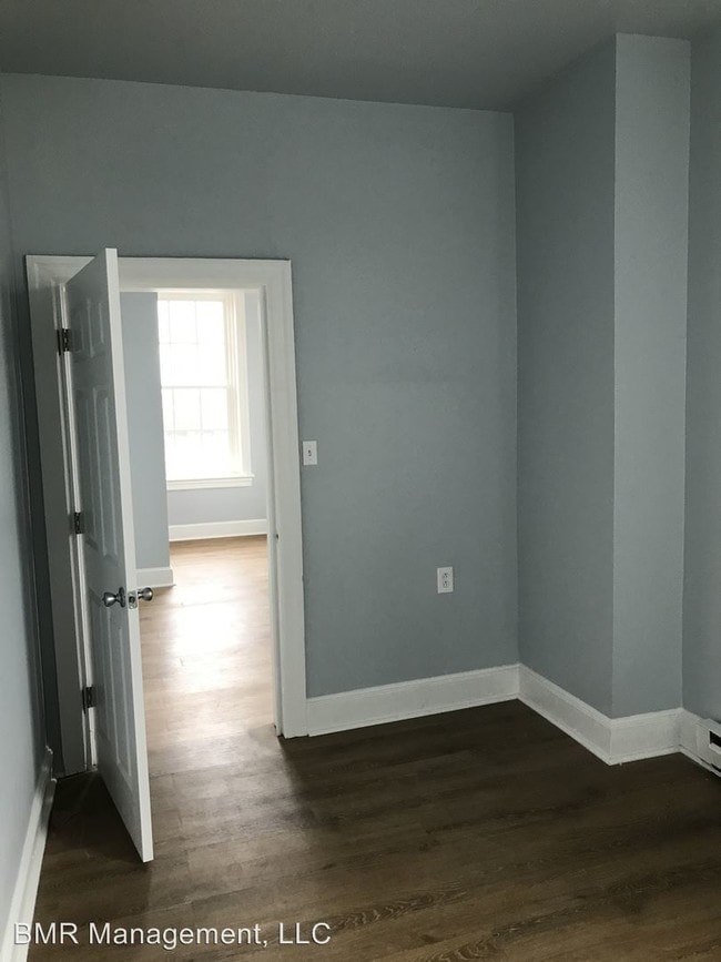 Building Photo - 55 S Potomac St