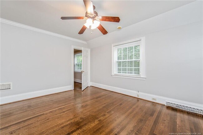 Foto del edificio - 220 Bradford Ave