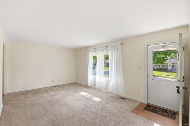 Foto del edificio - 5117 Northcrest Dr