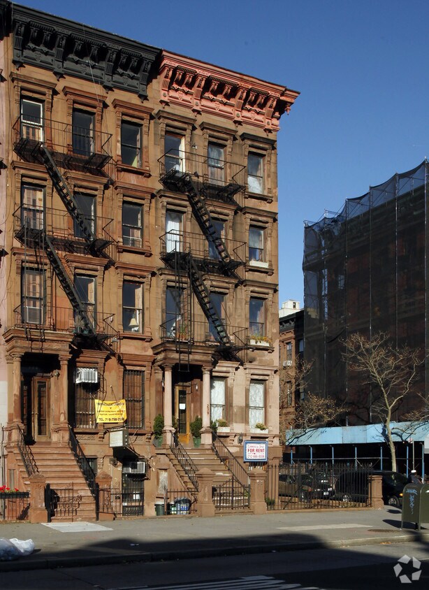 Foto del edificio - 239 Lenox Ave