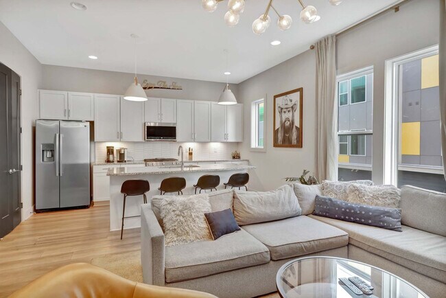 Foto del edificio - 1130 Harmony Way