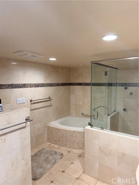 Building Photo - 15 Vista Real Dr