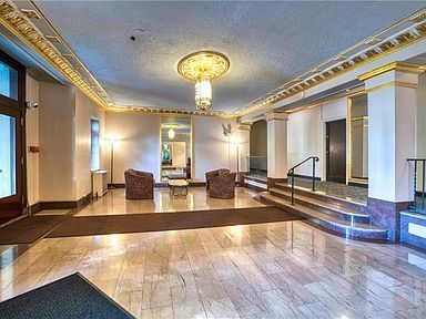 Foto del edificio - 372 S Highland Ave