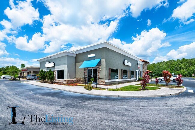 Building Photo - 2497 Trafalgar Boulevard