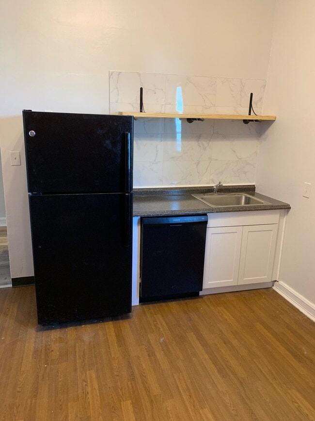 Photo - 526 E 8th Ave Apartment