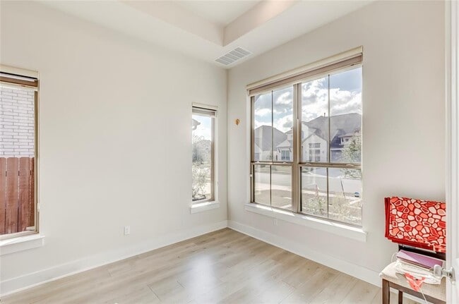 Foto del edificio - 212 Charbono St