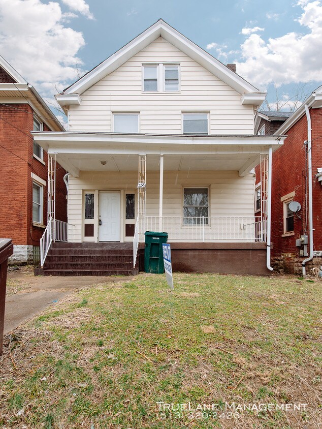 Primary Photo - 238 Helen St