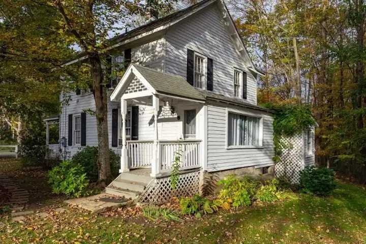 Primary Photo - 4453 NY-82