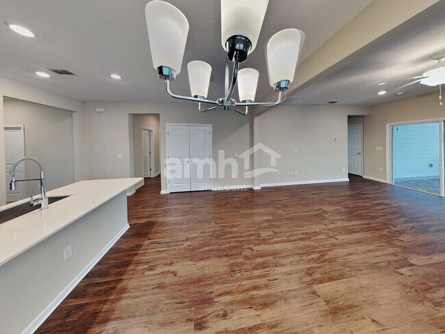 Building Photo - 4131 Woodley Creek Rd