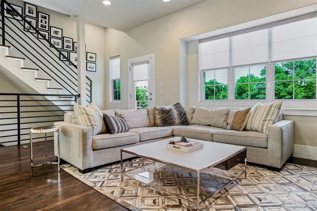 Foto principal - 5820 Bryan Pkwy