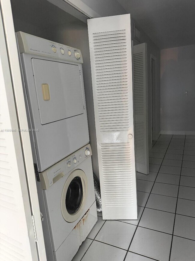 Foto del edificio - 3834 SW 107th Ave