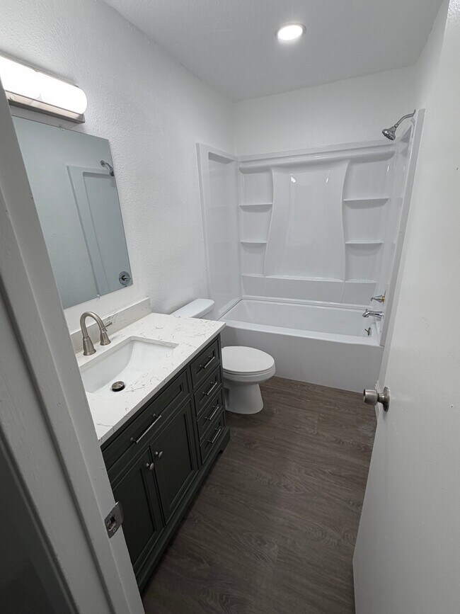 Building Photo - 8740 Lomita Dr