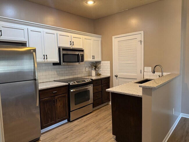 Foto del edificio - 15953 S Crestview Dr