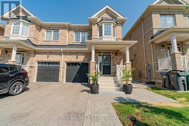 Photo du bâtiment - 5 Chesterwood Cres