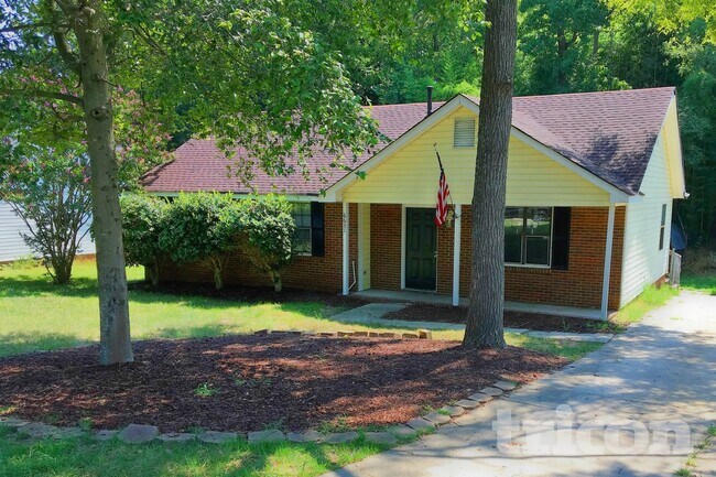 Foto del edificio - 6631 Flat Rock Dr