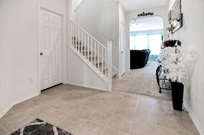 Foto del edificio - 668 Bailey Park Dr