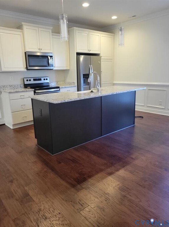 Foto del edificio - 7386 Pebble Lake Dr