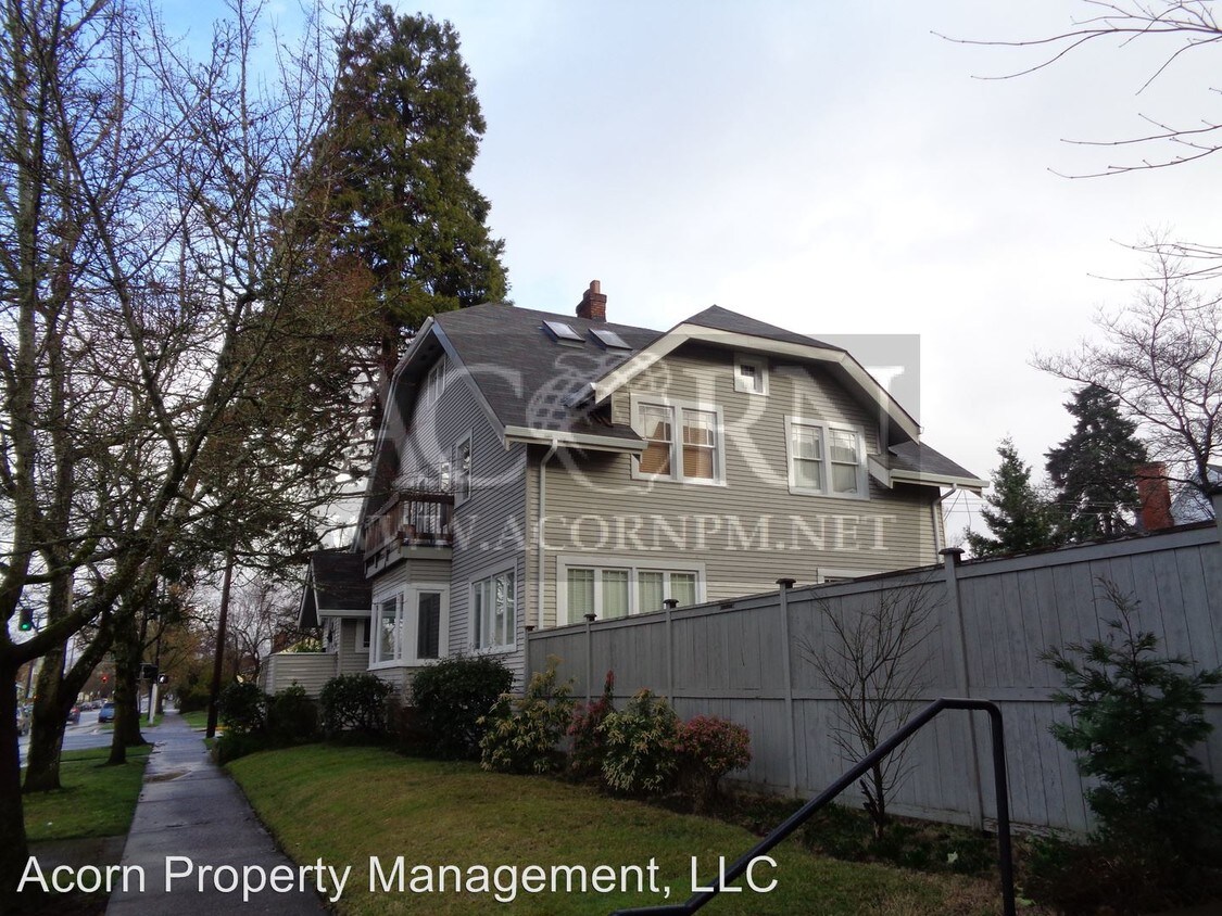 Building Photo - 1915 Hilyard St