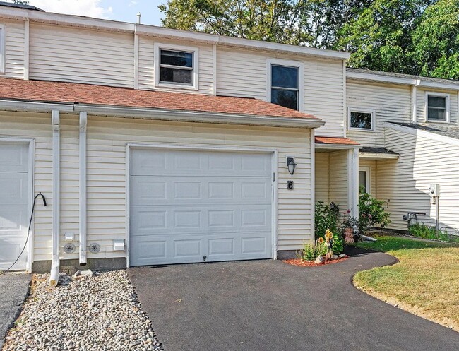 Foto del edificio - 6 Heartwood Ct