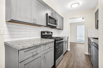 Building Photo - 6358 Creekbend Dr