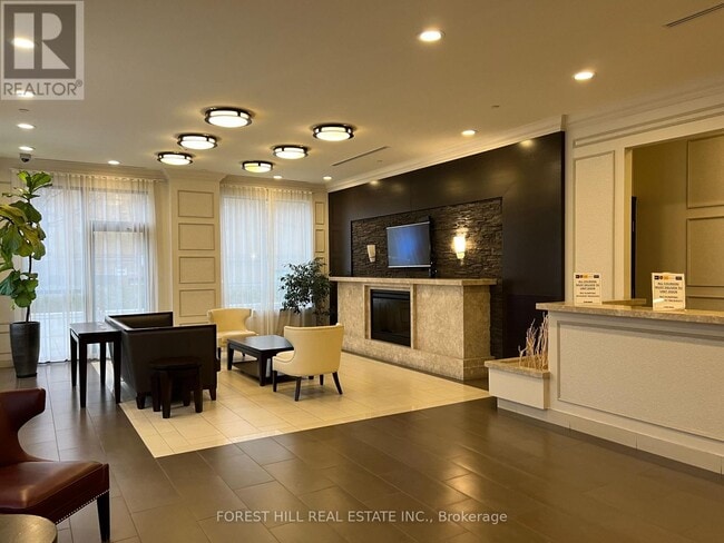 Photo du bâtiment - 35 Saranac Blvd