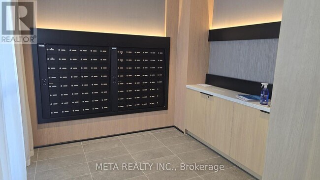 Photo du bâtiment - 760-760 Whitlock Ave