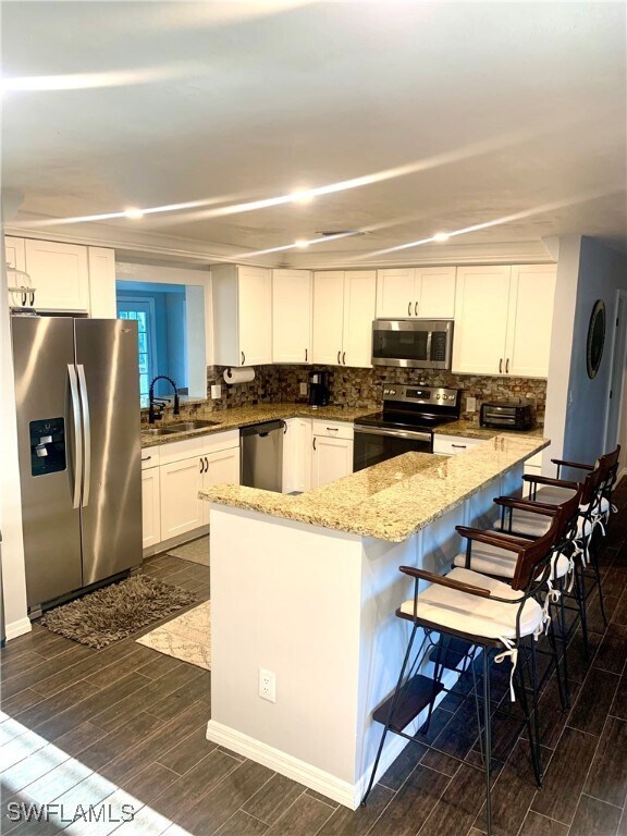 Foto del edificio - 235 Cypress Way W