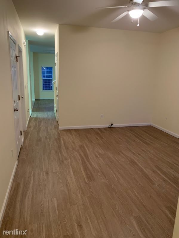 Foto del edificio - 249 Grand Oaks Dr