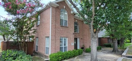 Building Photo - 2309 Dyers Oak Dr