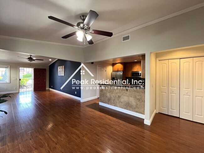 Building Photo - Updated 2bd/1ba Rancho Cordova Halflex wit...
