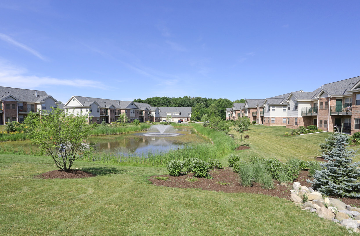 Primary Photo - Centennial Park Apartments