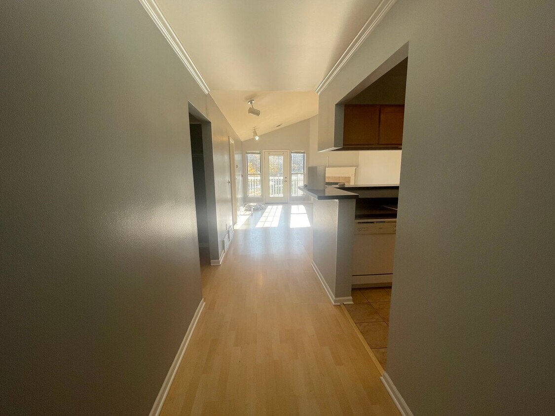 Primary Photo - Lorandos Rental