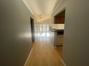 Building Photo - 922 Harbor House Dr