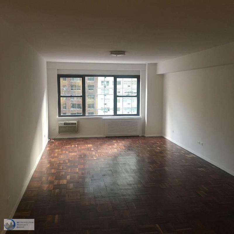 Foto principal - 157 E 57th St