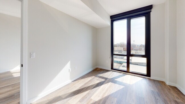 Interior Photo - The MO