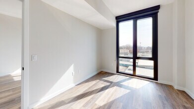Interior Photo - The MO