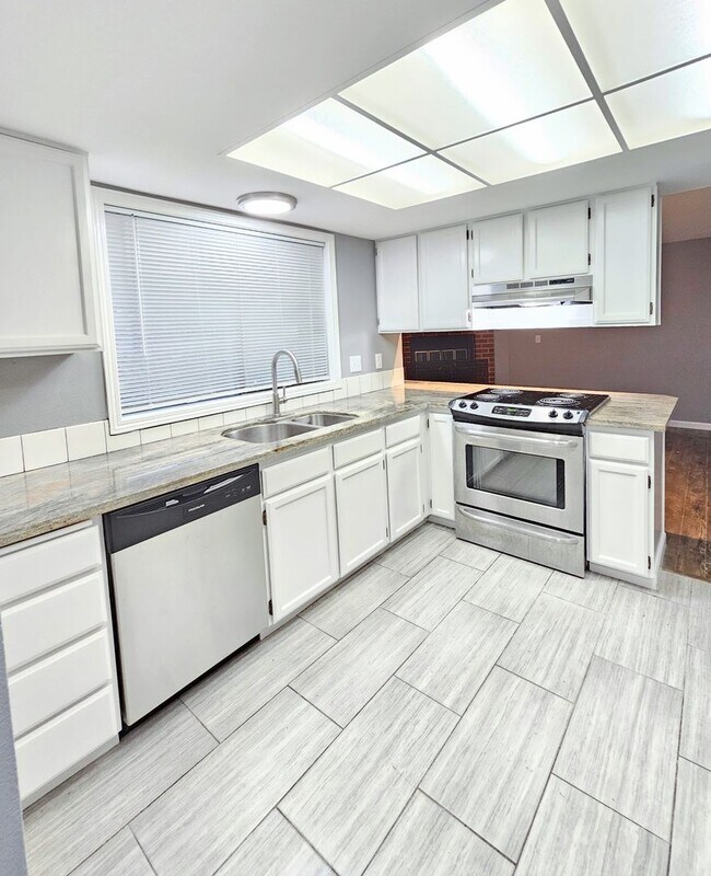 Foto del edificio - 8388 SW Lori Way