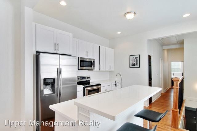 Foto principal - 2130 Laurel St