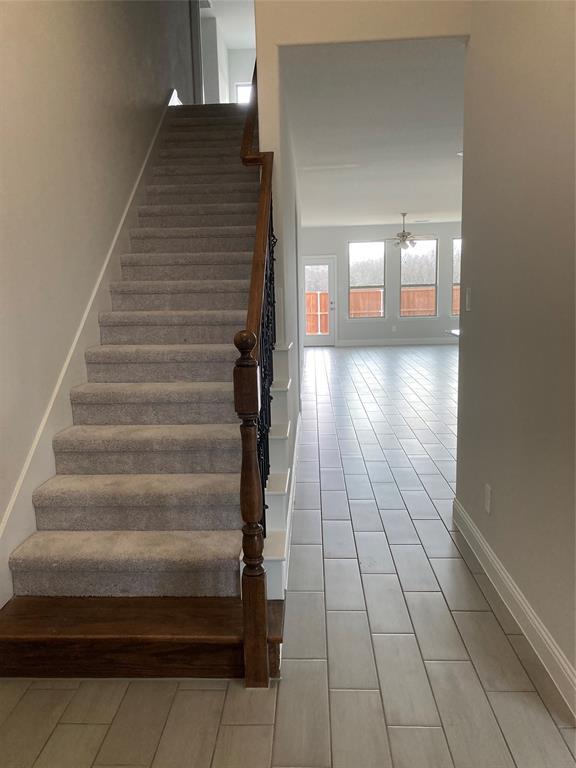 Building Photo - 545 Redbud Dr