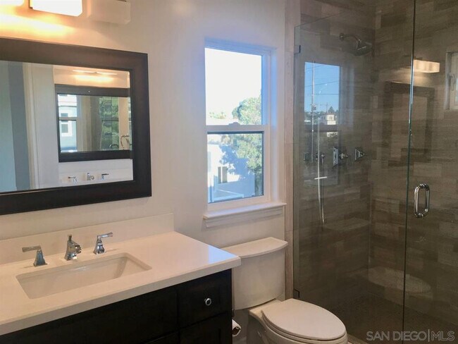 Foto del edificio - Pacific Beach Townhome – 3BR/2.5BA + 2-Car Garage!