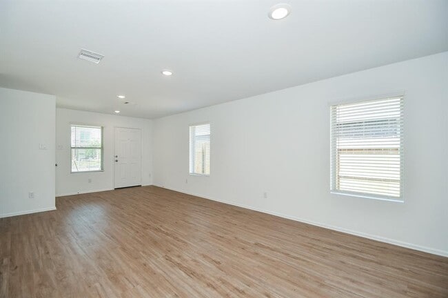 Building Photo - 4123 Saw Mill Peak Ln