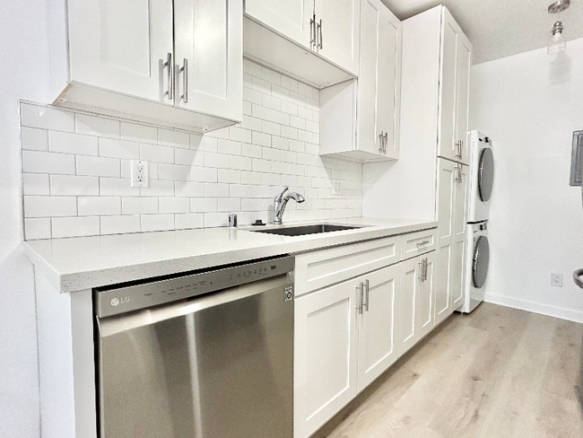 Photo - 1849 S Bentley Ave Apartment