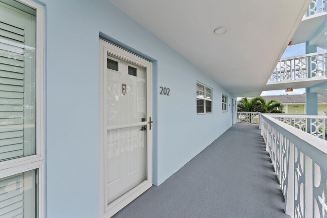 Building Photo - 60 Yacht Club Dr