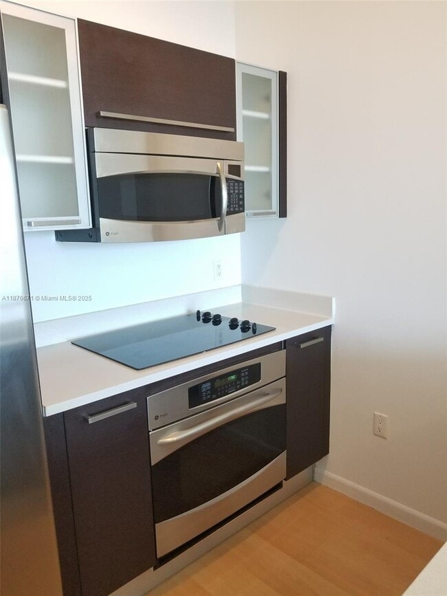 Foto del edificio - 333 NE 24th St
